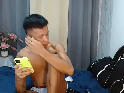 Snapshot of ur_twinkKirk6969 chatting on April 8, 2026, 3:39 am ur twinkKirk6969 online show from April 8, 2026, 3:39 am