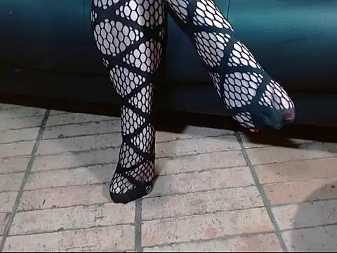 cleodoranoir online show from December 18, 2025, 2:01 pm