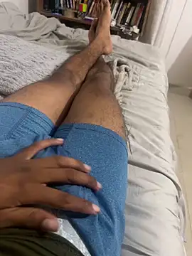 Snapshot of Med_milo chatting on December 14, 2025, 3:56 am Med milo online show from December 14, 2025, 3:56 am