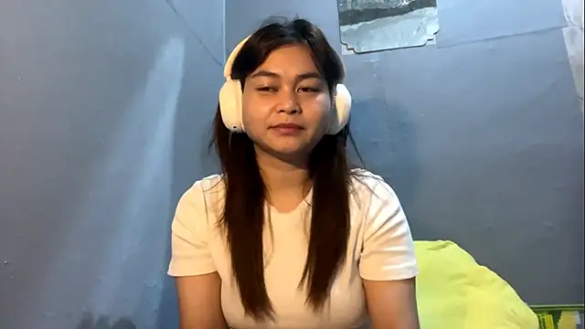 ShayCowell online show from December 17, 2025, 8:53 am