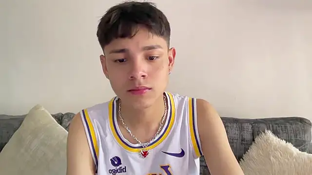 Andy Belier23 online show from April 6, 2026, 4:52 pm