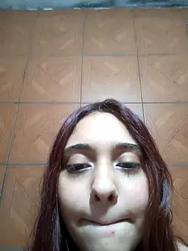 Snapshot of C_thau0 chatting on December 16, 2025, 4:39 am C thau0 online show from December 16, 2025, 4:39 am