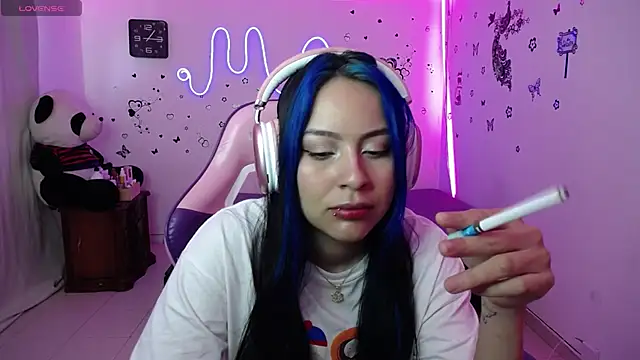 Snapshot of milusolers chatting on December 14, 2025, 1:49 pm milusolers online show from December 14, 2025, 1:49 pm