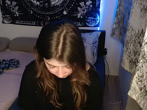 AlienforTwenty online show from January 13, 2026, 11:32 pm