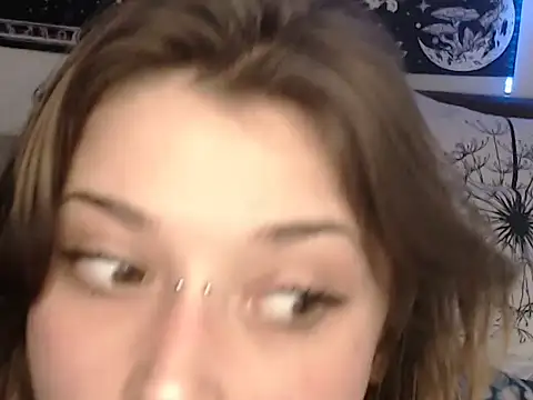 AlienforTwenty online show from February 11, 2026, 1:49 pm