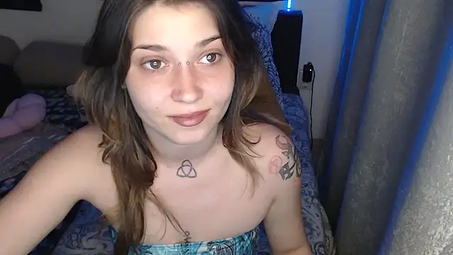 AlienforTwenty online show from April 8, 2026, 6:52 pm