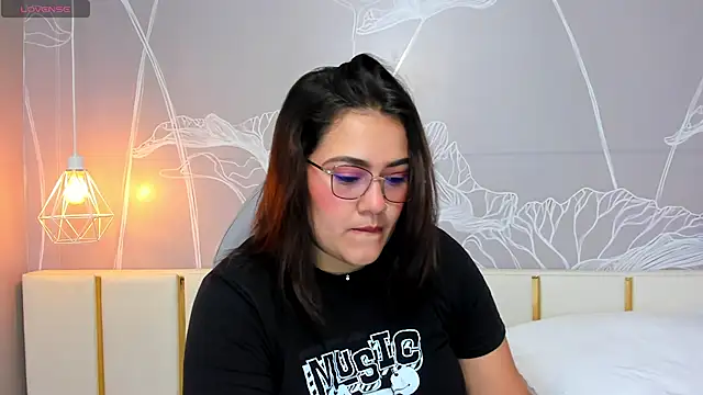 Snapshot of beautifulgirl4u_ chatting on May 20, 2026, 11:33 pm beautifulgirl4u online show from May 20, 2026, 11:33 pm