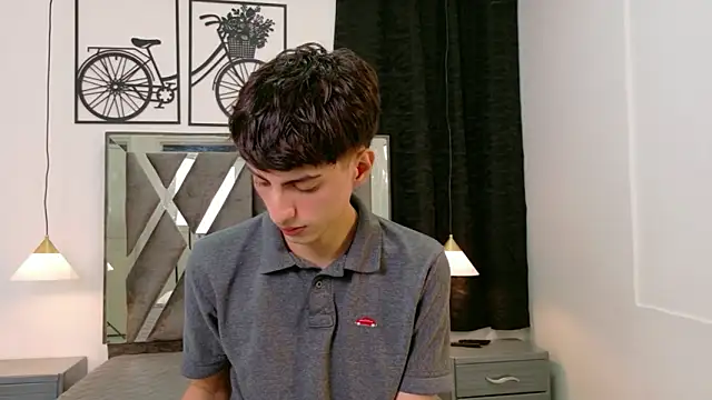 Snapshot of Martin_Williams chatting on December 19, 2025, 12:12 pm Martin Williams online show from December 19, 2025, 12:12 pm