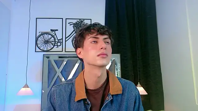 Snapshot of Martin_Williams chatting on January 13, 2026, 12:32 pm Martin Williams online show from January 13, 2026, 12:32 pm