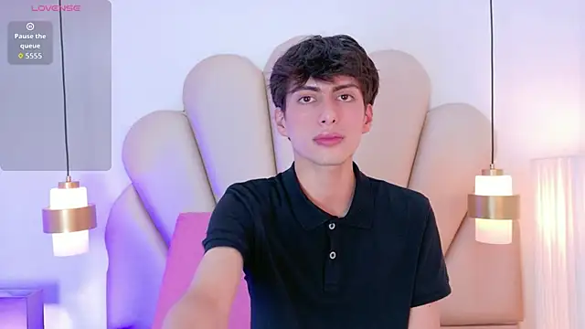 Snapshot of Martin_Williams chatting on February 5, 2026, 7:29 pm Martin Williams online show from February 5, 2026, 7:29 pm