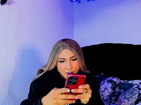 Snapshot of georgiina_giio chatting on December 16, 2025, 10:31 am georgiina giio online show from December 16, 2025, 10:31 am