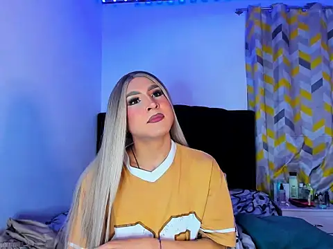 georgiina giio online show from December 22, 2025, 10:51 pm