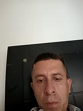 Snapshot of Reactinsex chatting on December 13, 2025, 9:53 pm Reactinsex online show from December 13, 2025, 9:53 pm