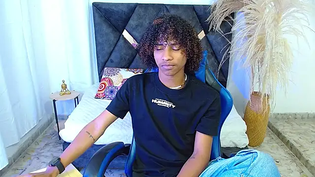 angelll18  online show from February 23, 2026, 8:50 pm