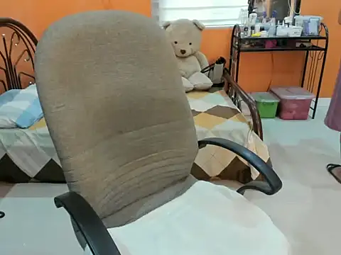 cocktits69 online show from May 13, 2026, 8:55 am