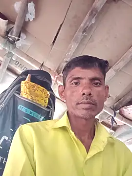 Snapshot of Akash32y chatting on December 17, 2025, 8:31 am Akash32y online show from December 17, 2025, 8:31 am