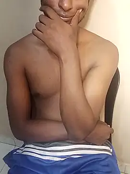 Snapshot of golosos2331 chatting on December 15, 2025, 10:47 pm golosos2331 online show from December 15, 2025, 10:47 pm