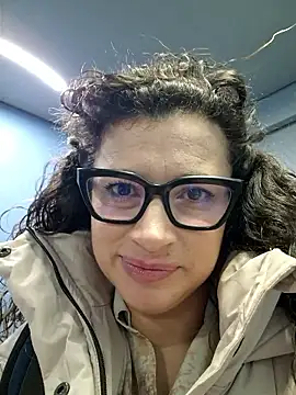 MiraBennet online show from January 15, 2026, 7:13 am