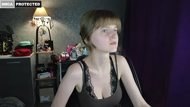 Miss Alisa  online show from July 19, 2026, 8:12 pm