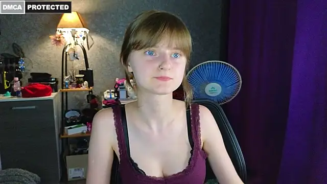 Miss Alisa  online show from August 7, 2026, 6:54 pm