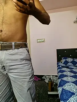 suhxil79 online show from March 29, 2026, 6:46 am