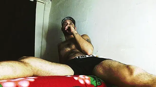Snapshot of Alex_Flame_ chatting on May 4, 2026, 12:17 am Alex Flame online show from May 4, 2026, 12:17 am
