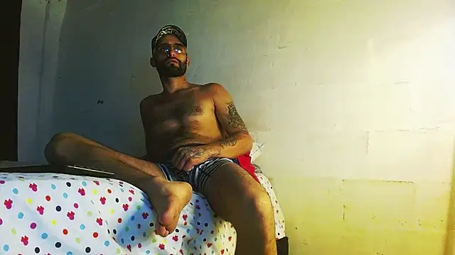 Snapshot of Alex_Flame_ chatting on May 8, 2026, 9:20 pm Alex Flame online show from May 8, 2026, 9:20 pm