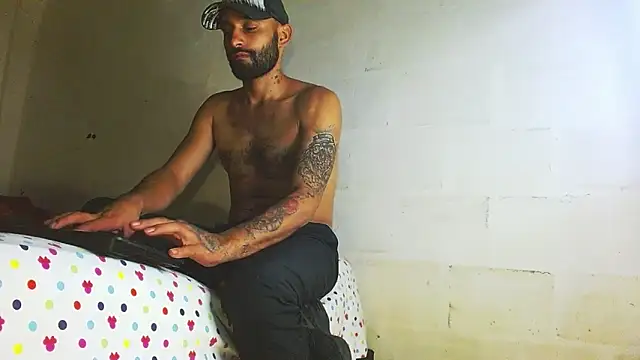 Snapshot of Alex_Flame_ chatting on May 14, 2026, 3:35 am Alex Flame online show from May 14, 2026, 3:35 am