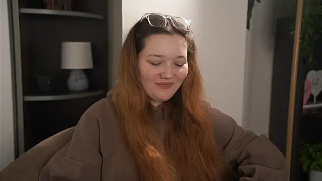 Snapshot of CarlitaWyler chatting on December 14, 2025, 12:10 pm CarlitaWyler online show from December 14, 2025, 12:10 pm