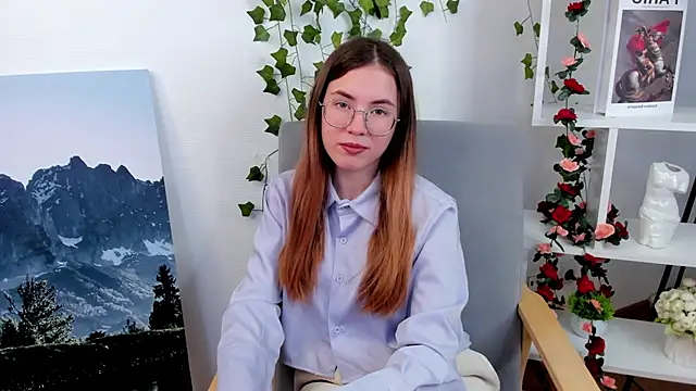 Snapshot of HalleyKeer chatting on December 15, 2025, 5:55 am HalleyKeer online show from December 15, 2025, 5:55 am