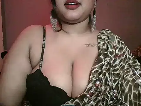 Snapshot of sonal-6 chatting on December 20, 2025, 2:57 pm sonal-6 online show from December 20, 2025, 2:57 pm