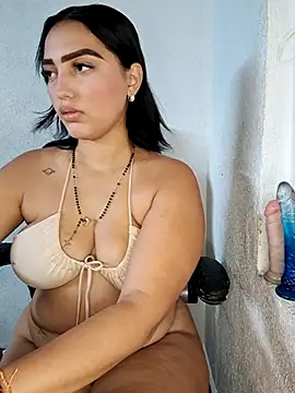 Mia em online show from February 19, 2026, 6:59 pm