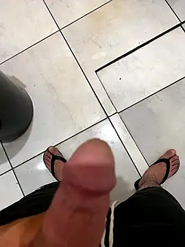 Snapshot of Rafa81834 chatting on December 14, 2025, 2:28 am Rafa81834 online show from December 14, 2025, 2:28 am