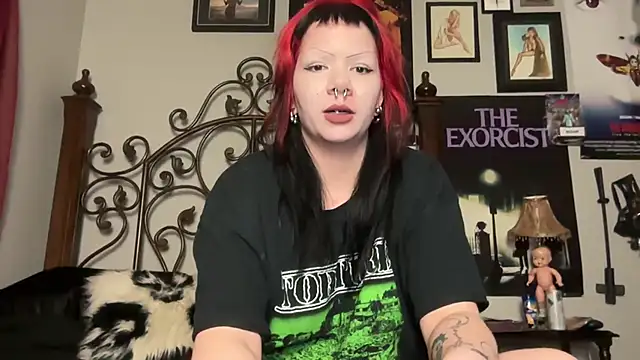 Snapshot of Bettieee_Agura chatting on January 7, 2026, 11:40 pm Bettieee Agura online show from January 7, 2026, 11:40 pm