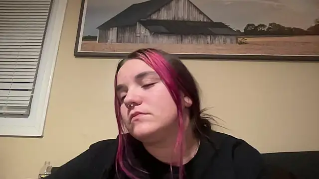 kinsiebaby online show from December 16, 2025, 2:49 am