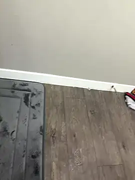 MrRedOne online show from December 17, 2025, 5:46 am