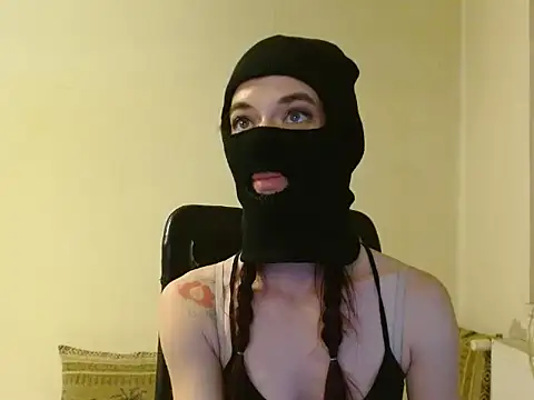 ntrlbdyy online show from December 16, 2025, 10:04 pm