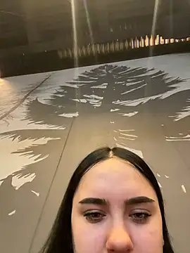 Snapshot of ErikaMurr chatting on December 16, 2025, 3:55 am ErikaMurr online show from December 16, 2025, 3:55 am