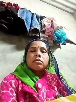 Snapshot of Shreya_pandit chatting on January 6, 2026, 8:45 pm Shreya pandit online show from January 6, 2026, 8:45 pm