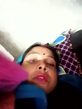 Snapshot of Shreya_pandit chatting on January 9, 2026, 11:24 am Shreya pandit online show from January 9, 2026, 11:24 am