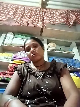 Snapshot of Shreya_pandit chatting on April 18, 2026, 7:07 pm Shreya pandit online show from April 18, 2026, 7:07 pm