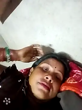 Snapshot of Shreya_pandit chatting on April 18, 2026, 7:58 pm Shreya pandit online show from April 18, 2026, 7:58 pm