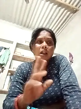 Snapshot of Shreya_pandit chatting on April 25, 2026, 6:16 pm Shreya pandit online show from April 25, 2026, 6:16 pm