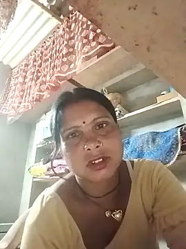 Snapshot of Shreya_pandit chatting on April 28, 2026, 6:02 pm Shreya pandit online show from April 28, 2026, 6:02 pm