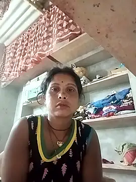 Snapshot of Shreya_pandit chatting on May 1, 2026, 12:37 am Shreya pandit online show from May 1, 2026, 12:37 am