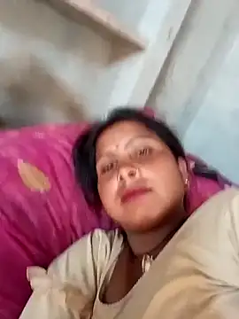 Snapshot of Shreya_pandit chatting on May 9, 2026, 11:37 am Shreya pandit online show from May 9, 2026, 11:37 am