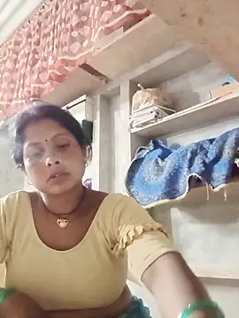 Snapshot of Shreya_pandit chatting on May 13, 2026, 12:08 am Shreya pandit online show from May 13, 2026, 12:08 am