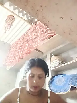 Snapshot of Shreya_pandit chatting on May 14, 2026, 12:17 am Shreya pandit online show from May 14, 2026, 12:17 am