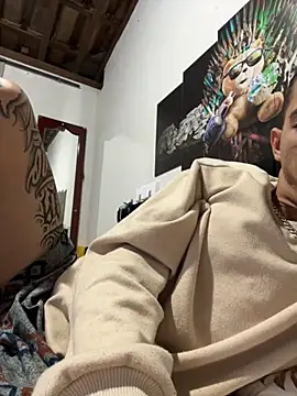 Snapshot of EnjoymentRapha chatting on December 17, 2025, 1:00 am EnjoymentRapha online show from December 17, 2025, 1:00 am