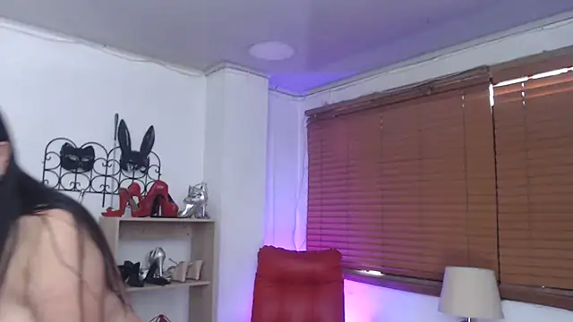 paola xm online show from February 20, 2025, 1:40 pm